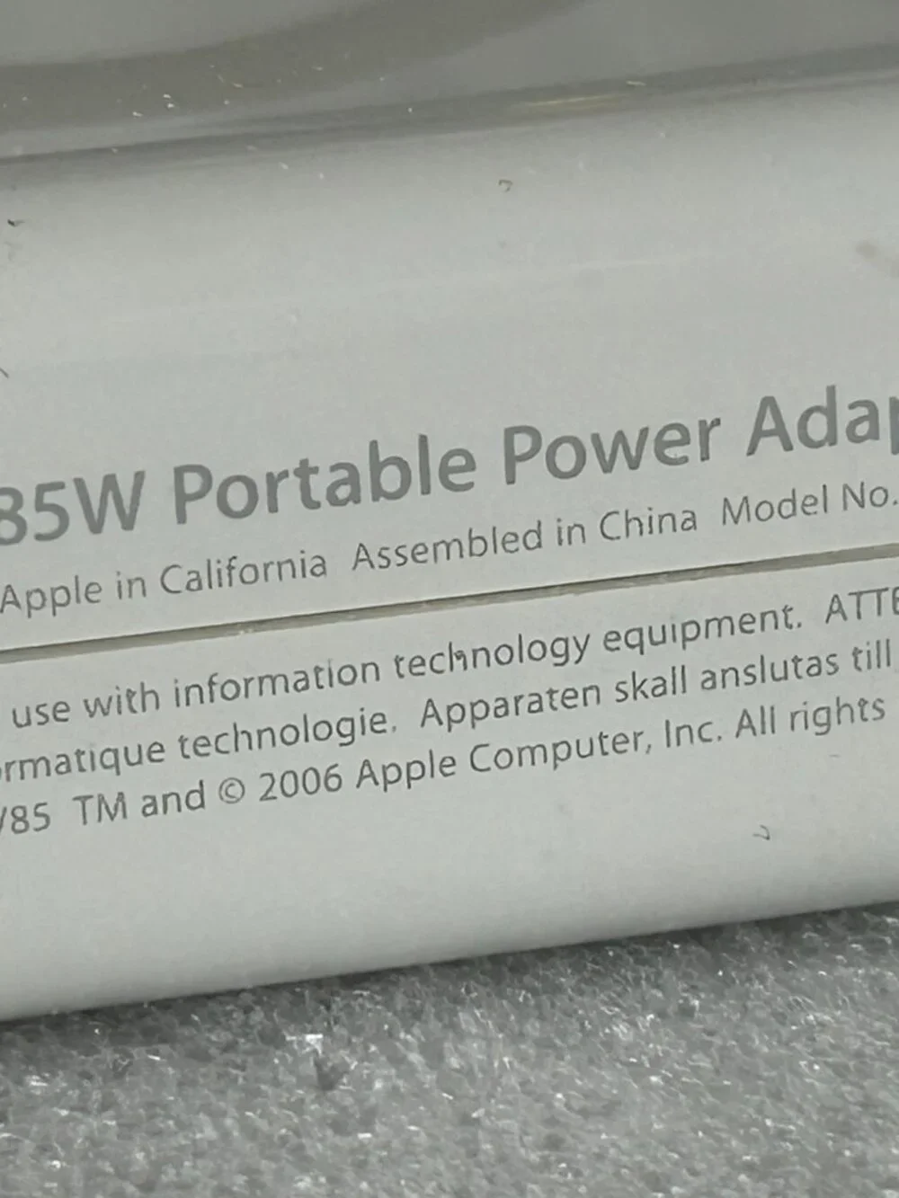 Original APPLE A1172 85W MagSafe Portable Power Adapter Used Tested Good